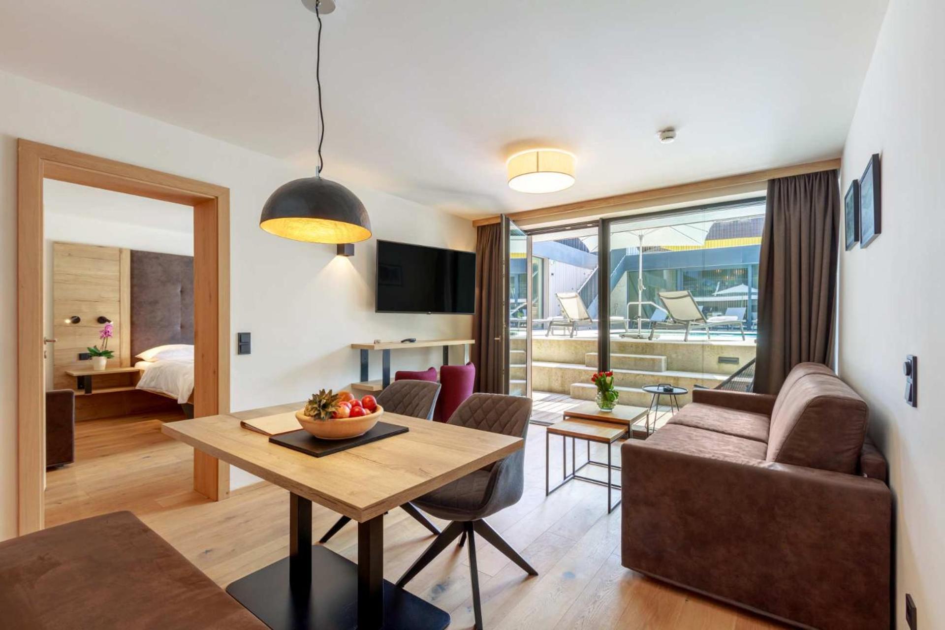 Emma Deluxe Mit Beheizten Aussenpool Direkt Beim Skibus